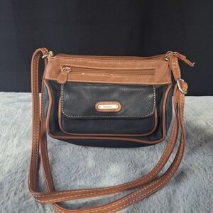 MultiSac Crossbody Purse Black/Brown Faux Leather – Organizer Style – Strap Wear